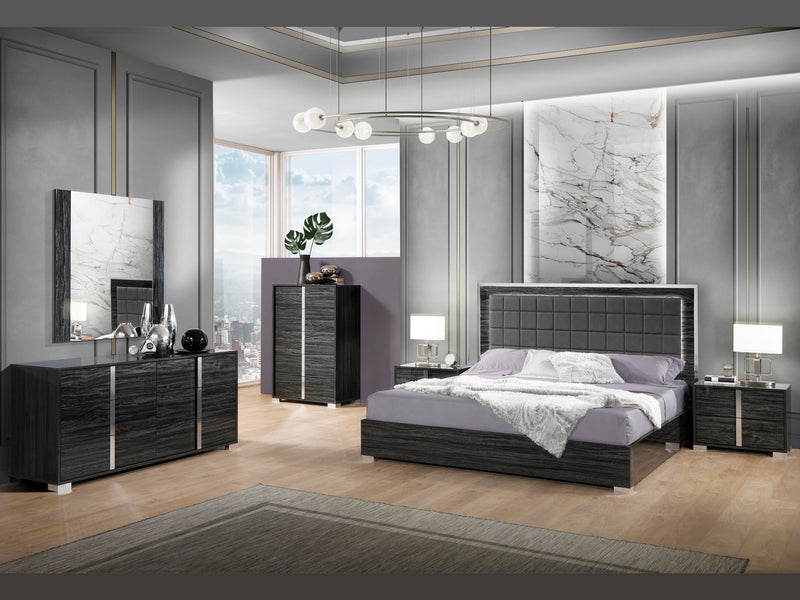 Alice Jn 33" Wide 5 Drawer Chest