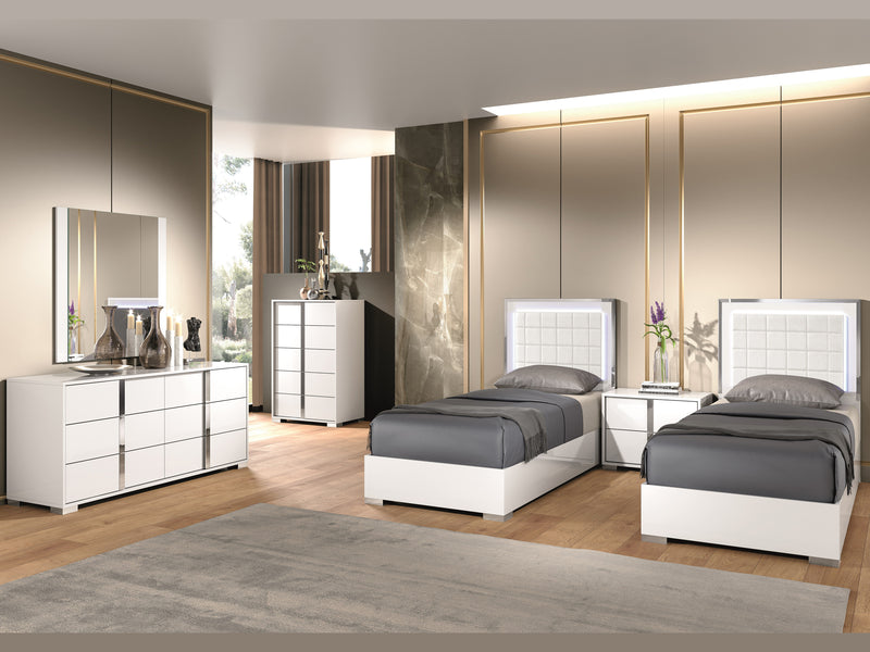 Alice Jn 33" Wide 5 Drawer Chest