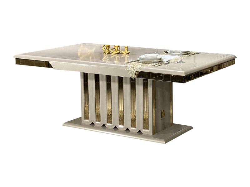 Berlinss 8 Person Dining Table