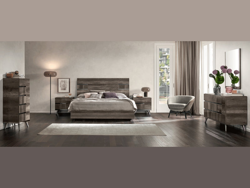 Medea Platform Bed