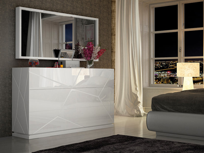 Kiu Bedroom Set