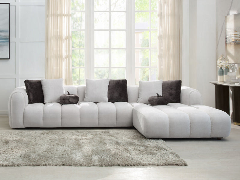 Manilla Sectional Living Room Set
