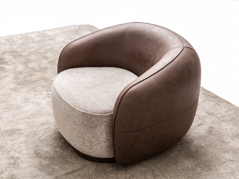 Mooncia 35" Wide Armchair