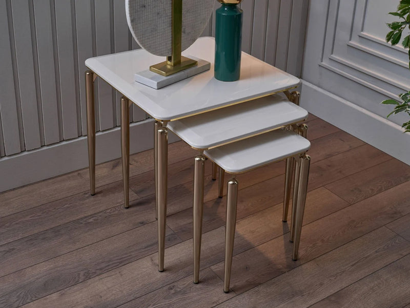 Plaza 22" Wide Nesting Table