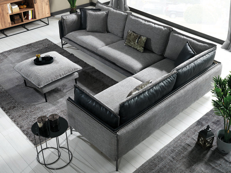 Riga 131.5" / 96" Wide Sectional